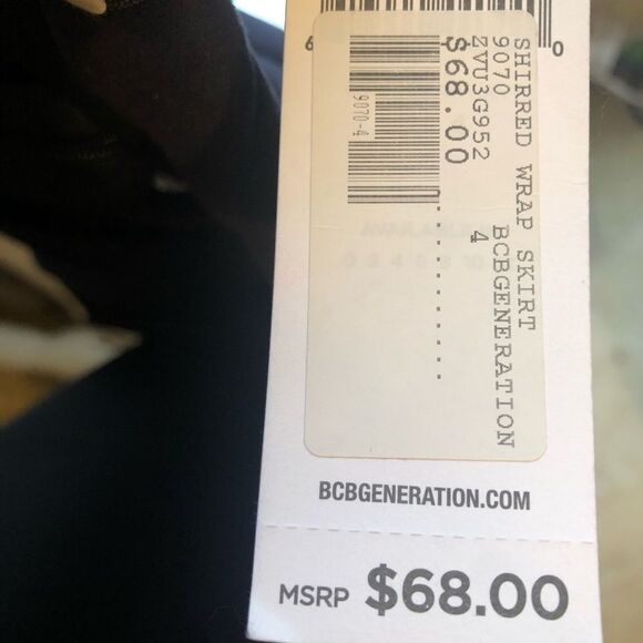 BCBG Generation Navy Shirred Wrap mini Skirt Size 4 Retail $68 - Picture 3 of 10